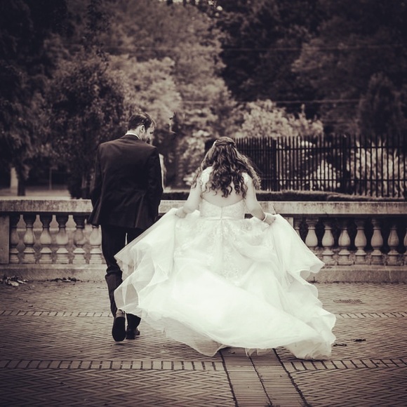 Meet your Posher, Angelica - Picture 1 of 2